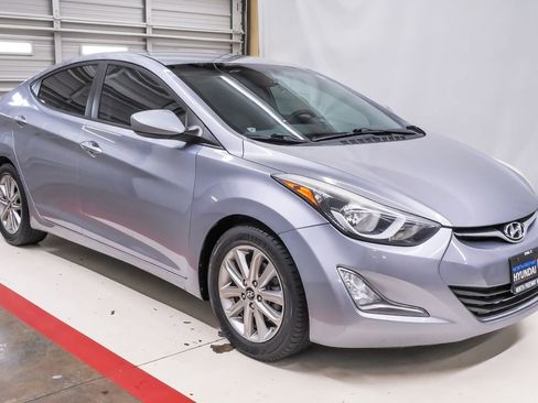 Used 2016 Hyundai Elantra SE w/ Option Group 02 image 5