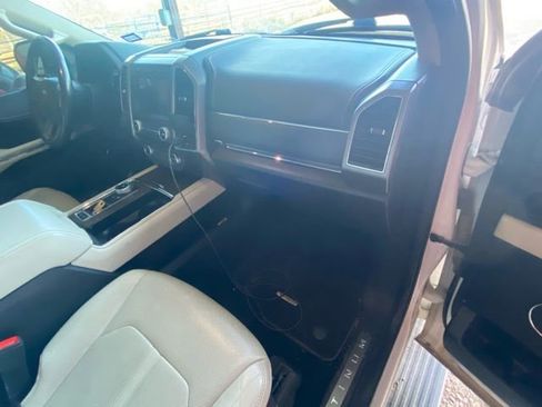 Used 2019 Ford Expedition Platinum image 9