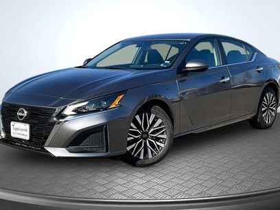Used 2023 Nissan Altima 2.5 SV
