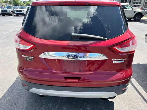 Used 2016 Ford Escape Titanium FWD image 3