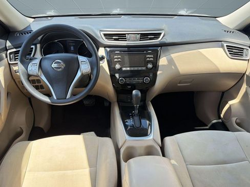 Used 2016 Nissan Rogue SV image 16