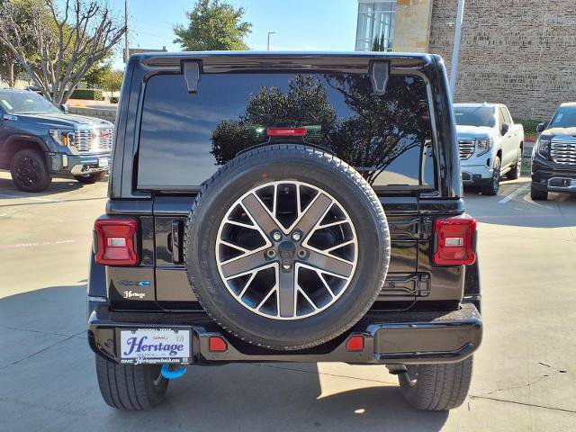 Used 2022 Jeep Wrangler Unlimited Sahara AWD/4WD image 23