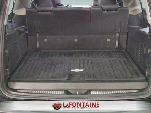 Used 2019 Chevrolet Suburban LT AWD/4WD image 27