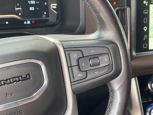 Used 2022 GMC Yukon Denali w/ Denali Premium Package AWD/4WD image 30