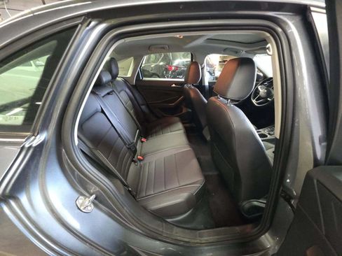 Used 2024 Volkswagen Jetta SE w/ Panoramic Sunroof Package FWD image 16