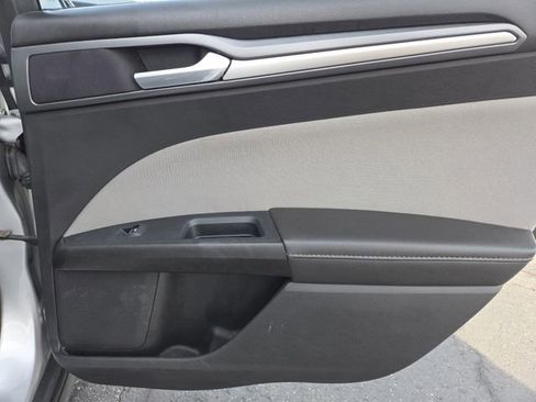 Used 2014 Ford Fusion S image 22