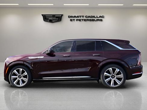 Certified 2025 Cadillac Escalade IQ Luxury 2 AWD/4WD image 2
