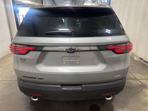 Used 2023 Chevrolet Traverse RS image 5