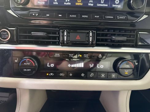Used 2023 Nissan Pathfinder SL w/ SL Premium Package AWD/4WD image 20