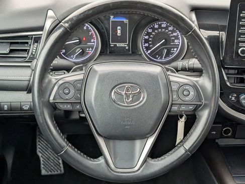 Used 2022 Toyota Camry SE image 15