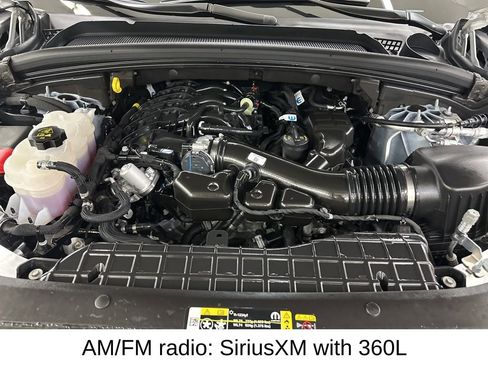 Used 2025 Jeep Grand Cherokee Limited image 18