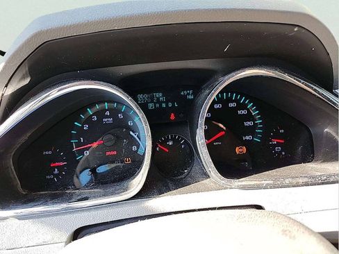 Used 2010 Chevrolet Traverse LT w/ Personal Connectivity Package AWD/4WD image 8