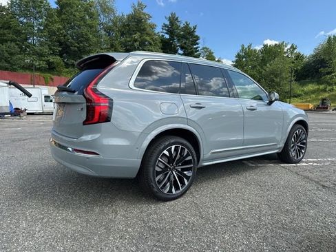 New 2026 Volvo XC90 B6 Plus w/ Protection Package Premier image 7