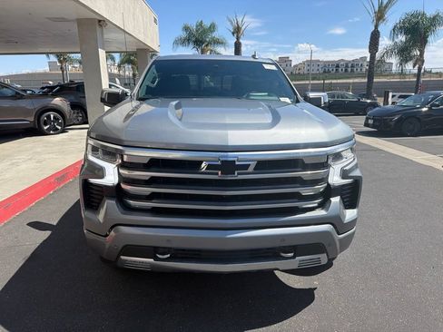 Used 2024 Chevrolet Silverado 1500 High Country w/ High Country Premium Package AWD/4WD image 3