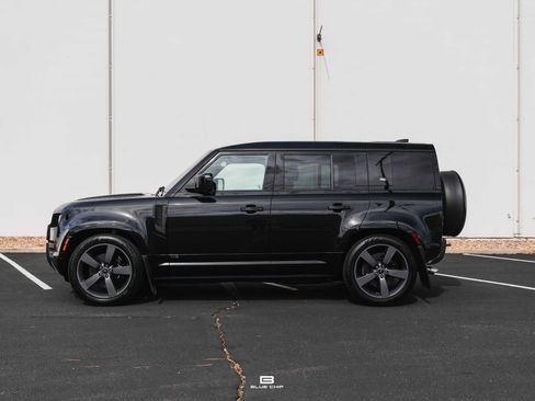 Used 2024 Land Rover Defender 110 V8 image 3