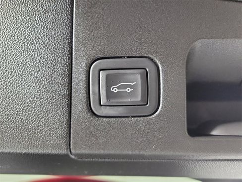 Certified 2023 Cadillac XT5 Luxury image 9