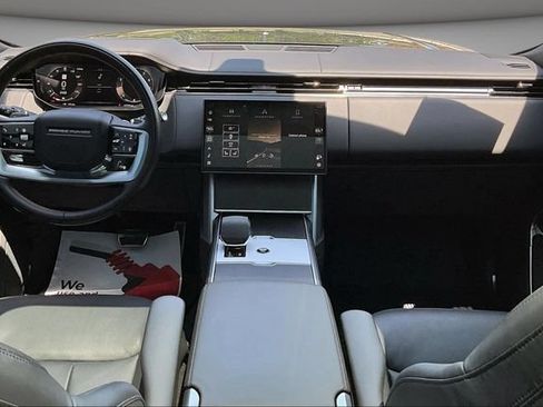 Used 2024 Land Rover Range Rover SE AWD/4WD image 7