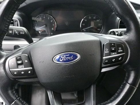 Used 2020 Ford Explorer XLT w/ Equipment Group 202A image 9