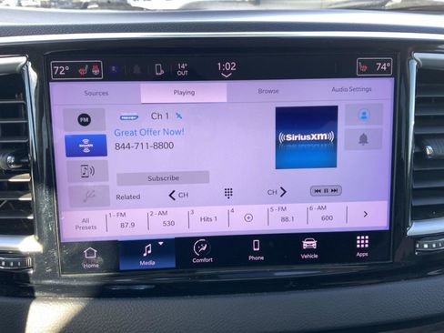 Used 2022 Chrysler Pacifica Touring-L image 36