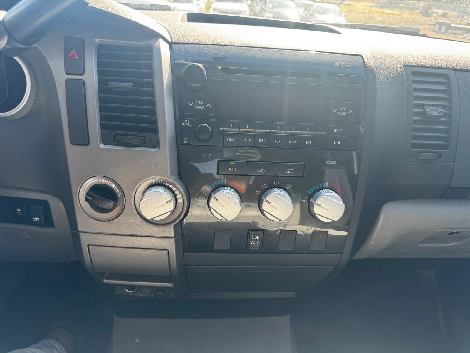 Used 2010 Toyota Tundra 4x4 CrewMax w/ Tow Pkg image 14