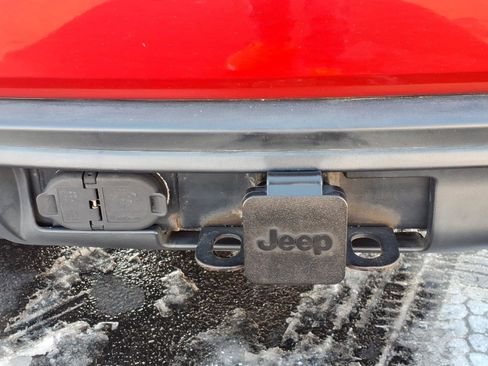 Used 2017 Jeep Grand Cherokee Trailhawk w/ Trailhawk Luxury Group image 11