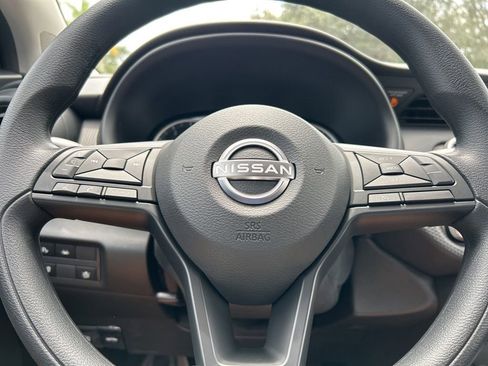 New 2025 Nissan Kicks Play S image 16