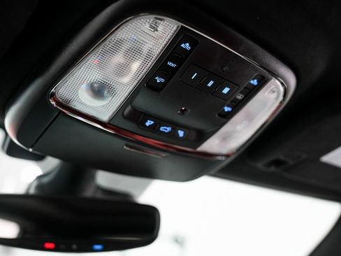 Used 2018 Jeep Grand Cherokee Trackhawk AWD/4WD image 22