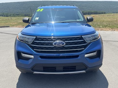 Used 2022 Ford Explorer XLT w/ Equipment Group 202A AWD/4WD image 9