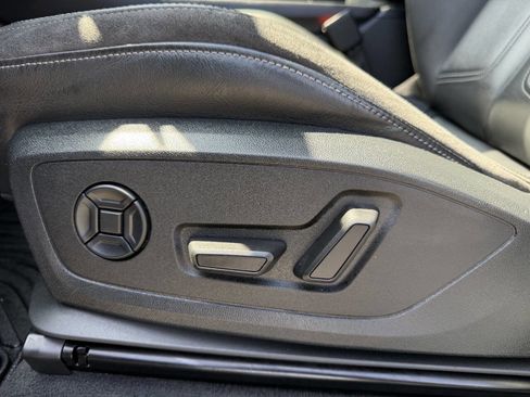 Used 2020 Audi Q3 2.0T Premium Plus w/ Premium Plus Package image 21