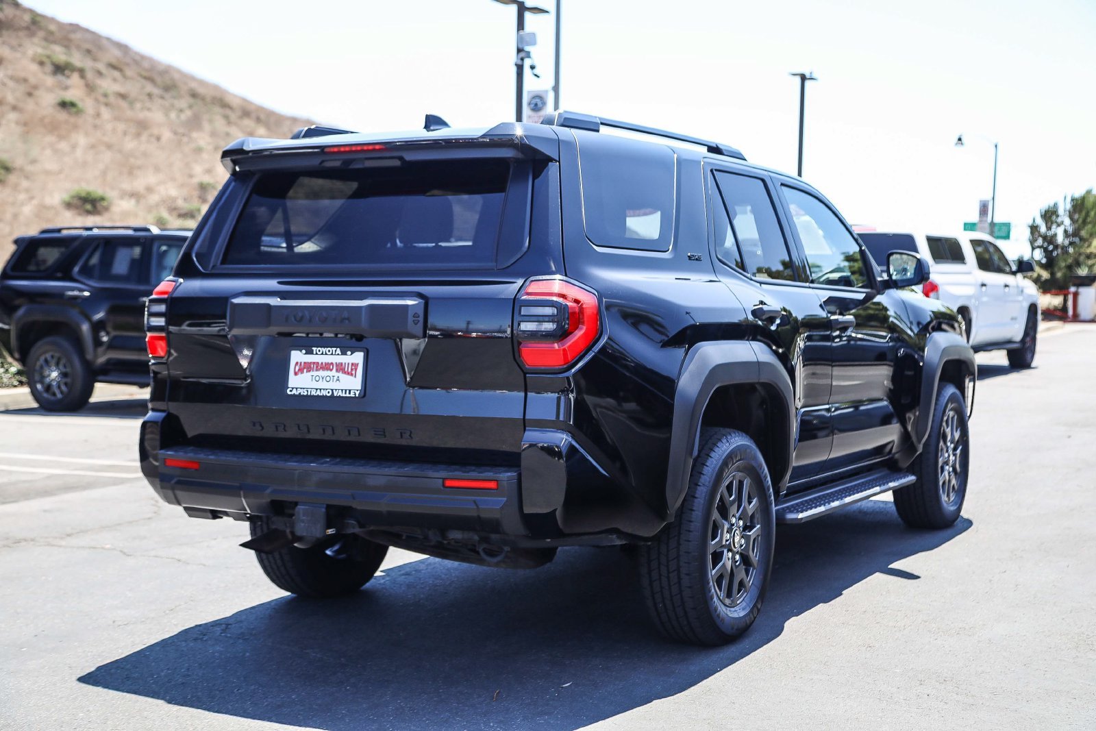 Certified 2025 Toyota 4Runner SR5 AWD/4WD image 4