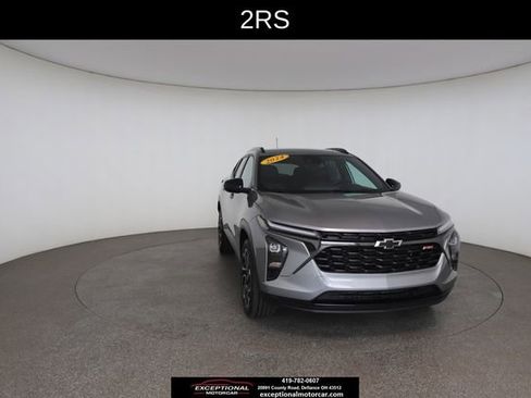 Used 2024 Chevrolet Trax RS w/ Driver Confidence Package FWD image 30