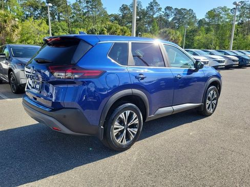 Used 2023 Nissan Rogue SV image 6