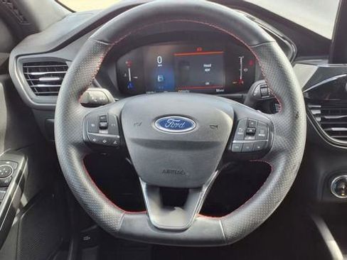 Used 2025 Ford Escape ST-Line image 25