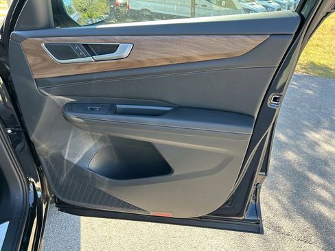 New 2026 Volkswagen Atlas SE image 42