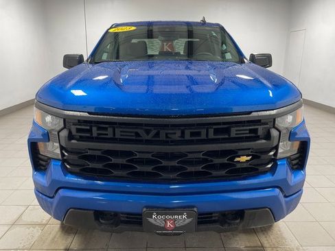 Used 2023 Chevrolet Silverado 1500 Custom image 2