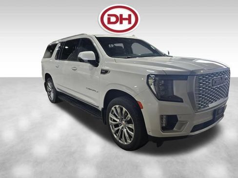 Used 2024 GMC Yukon XL Denali w/ Advanced Technology Package AWD/4WD image 2
