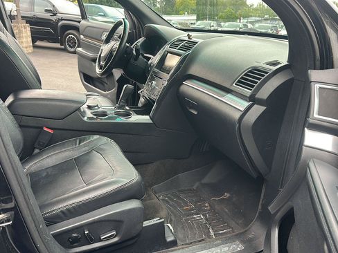 Used 2016 Ford Explorer Limited AWD/4WD image 12