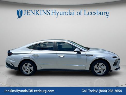 New 2026 Hyundai Sonata SE FWD image 3