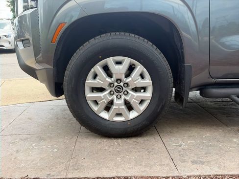 Used 2022 Nissan Frontier SV RWD image 12