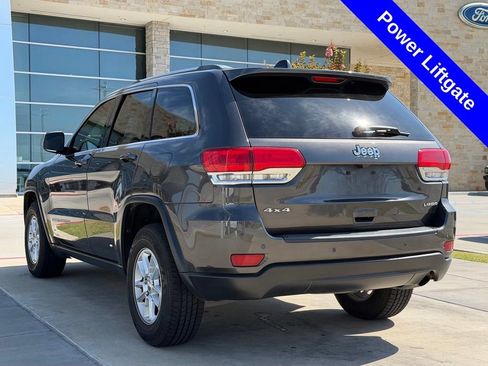 Used 2019 Jeep Grand Cherokee Laredo w/ Security & Convenience Group AWD/4WD image 12