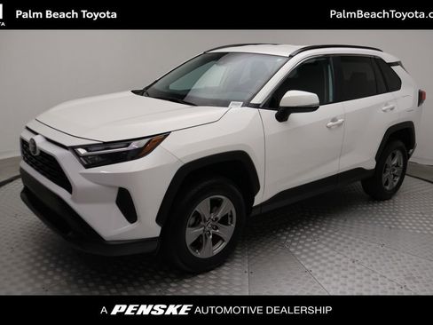 Certified 2024 Toyota RAV4 XLE FWD image 1