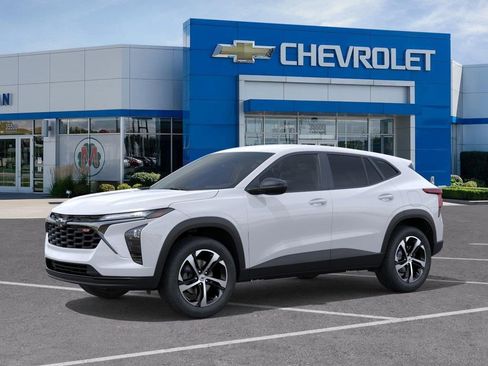 New 2026 Chevrolet Trax RS image 2