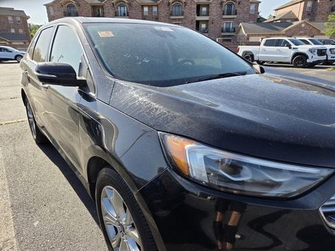 Certified 2022 Ford Edge Titanium w/ Equipment Group 301A AWD/4WD image 4