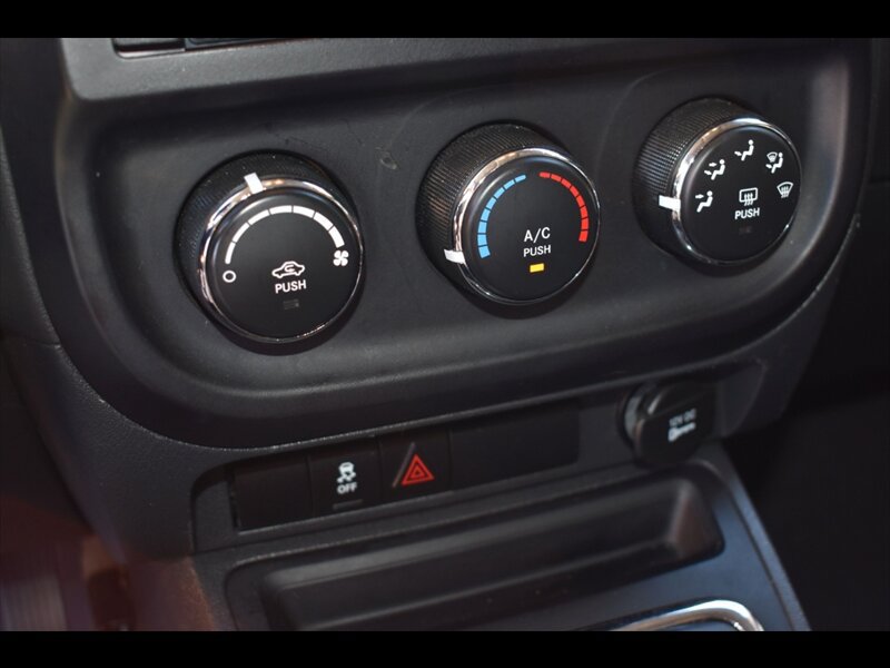 Used 2015 Jeep Patriot Sport FWD image 11