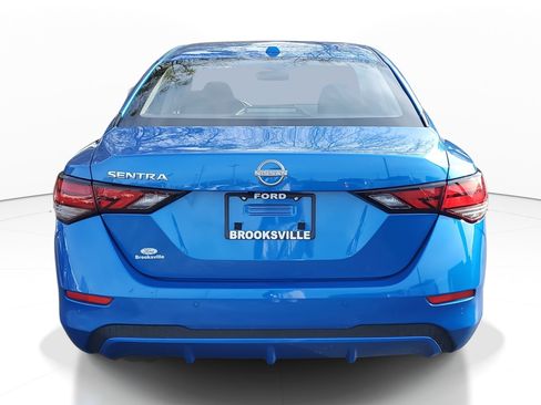 Used 2025 Nissan Sentra SV image 5