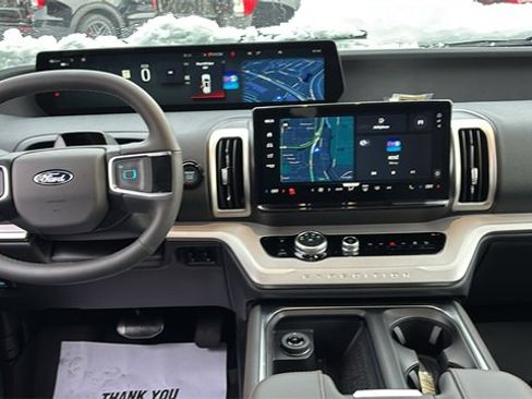New 2025 Ford Expedition Active image 7
