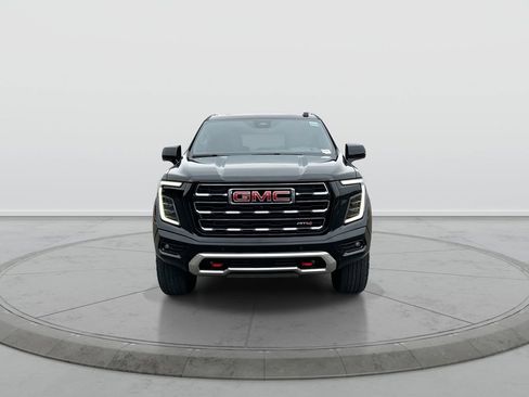 Used 2025 GMC Yukon XL AT4 w/ AT4 Premium Plus Package AWD/4WD image 3