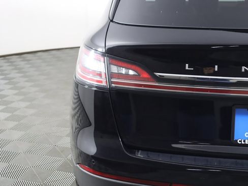 Used 2022 Lincoln Nautilus Reserve w/ Monochromatic Package image 16