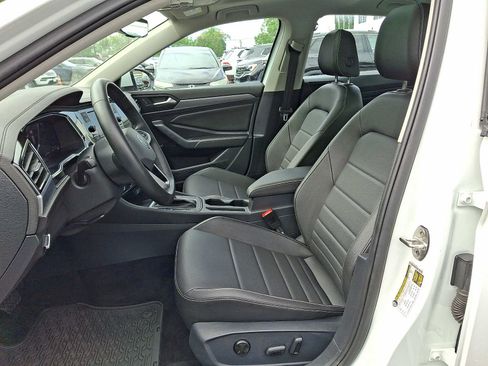 Used 2023 Volkswagen Jetta SE FWD image 10