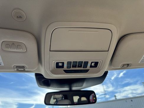 Used 2020 Ford Explorer Limited image 29